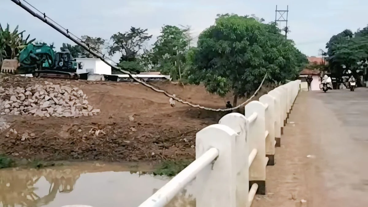 Proyek Jembatan Cilogog Indramayu: Warga Desa Rajaiyang Sambut Antusias