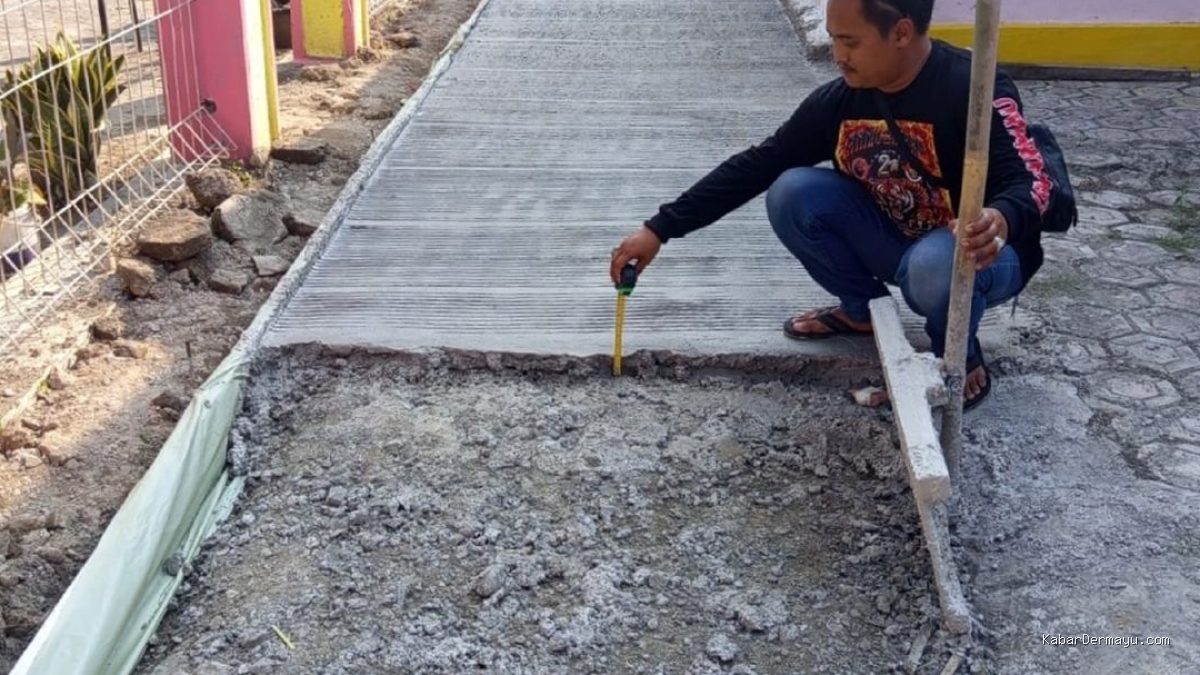 Proyek Rabat Beton Sukahaji Indramayu Disorot LSM Harimau: Diduga Curang