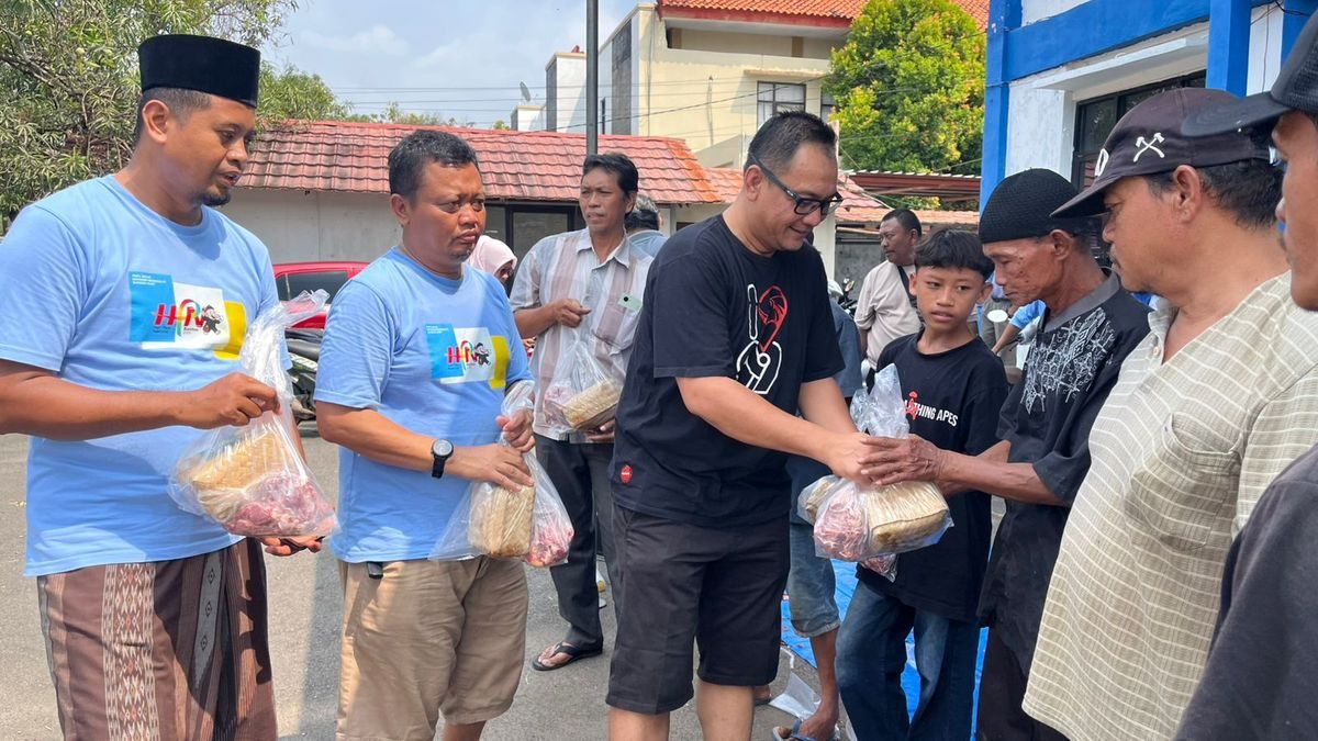PWI dan IKWI Indramayu Salurkan Daging Kurban: Semangat Berbagi