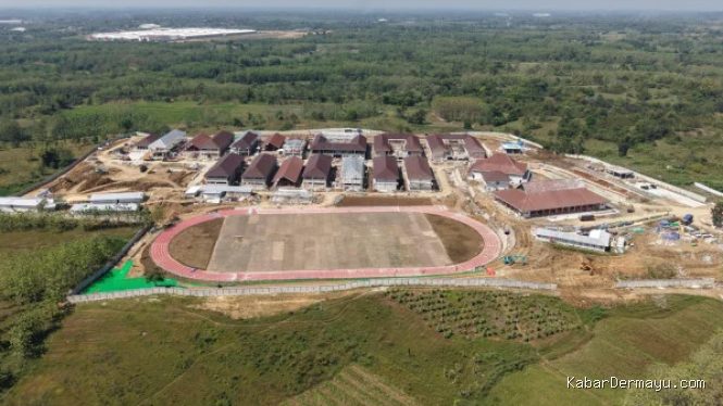 Sekolah Rakyat Indramayu: Lapangan Bola Standar FIFA Heboh