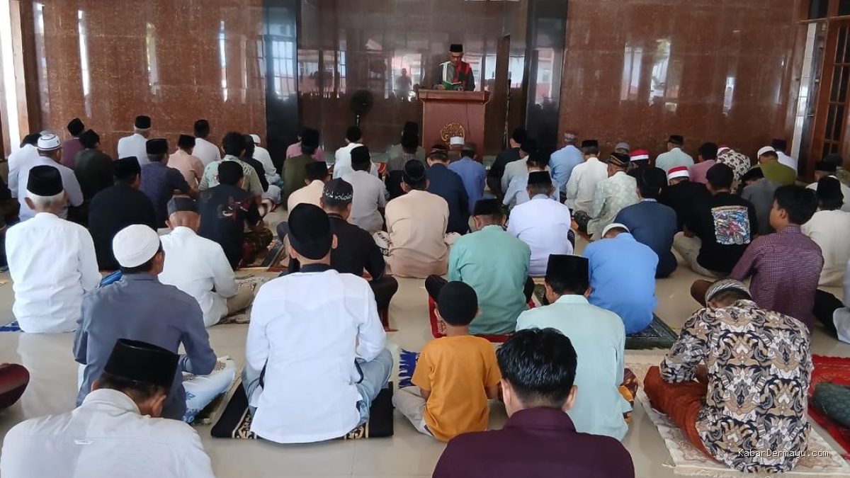 Ustadz Abdul Aziz: Jaga Ucapan Era Digital, Jalan Surga/Neraka