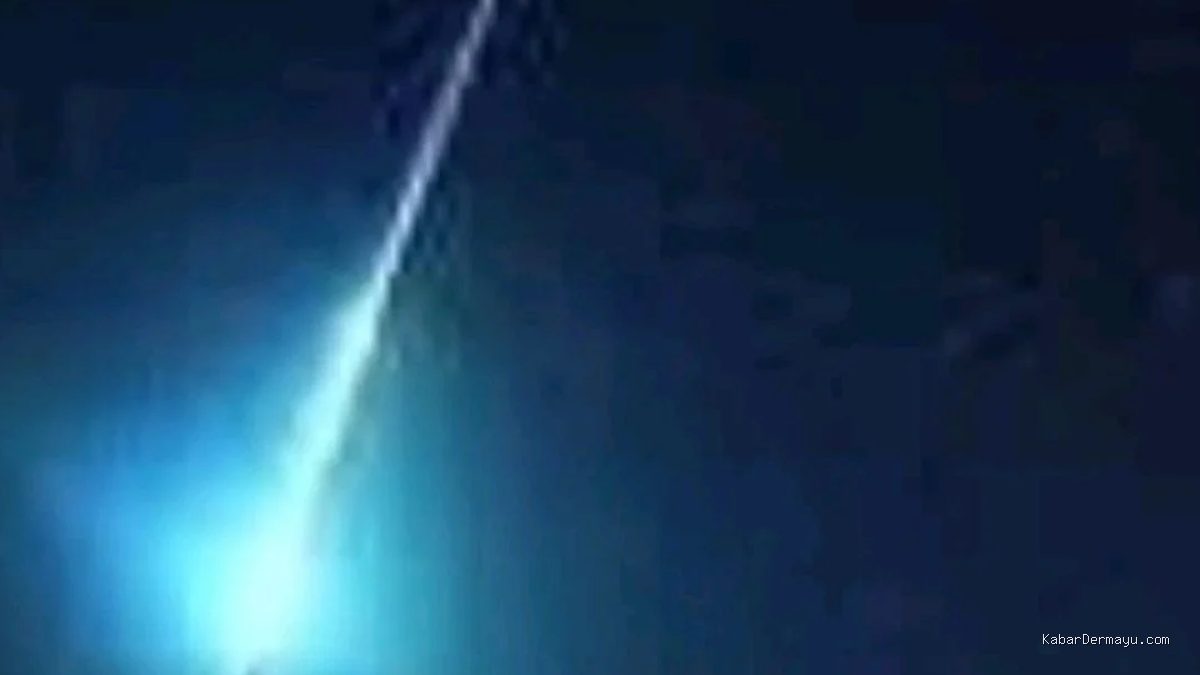 BRIN: Fenomena Cahaya Biru Indramayu-Cirebon Ternyata Meteor Besar