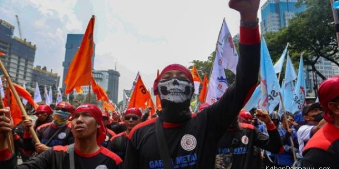 Bupati Tegal Sampaikan Tuntutan Buruh Tembakau ke Pemerintah Pusat