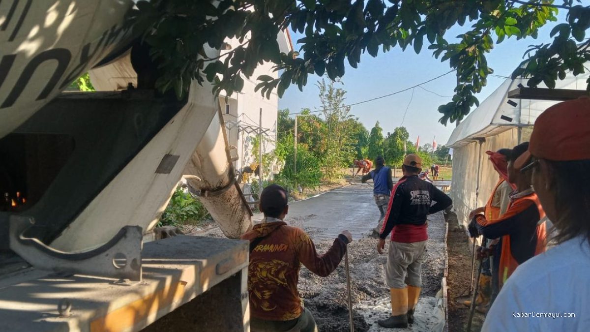 Dewan Irffan Sudiawan: Aspirasi Jalan Cor Beton Disambut Warga