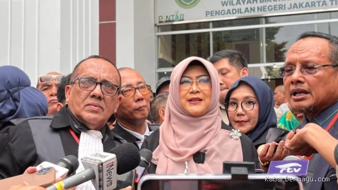 Dokter Tifa Desak Jokowi Hadir Sidang, Tuntut Bukti Ijazah Asli