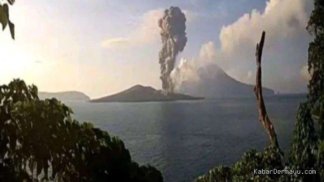 Gunung Anak Krakatau Kembali Erupsi Sebanyak Dua Kali
