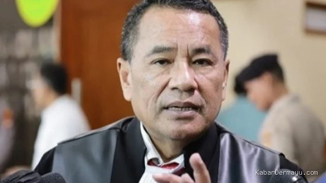 Kantor Hotman Paris di Kelapa Gading Didatangi Massa