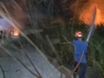 Kebakaran di Jatibarang Indramayu, 2 Unit Damkar Berjibaku!