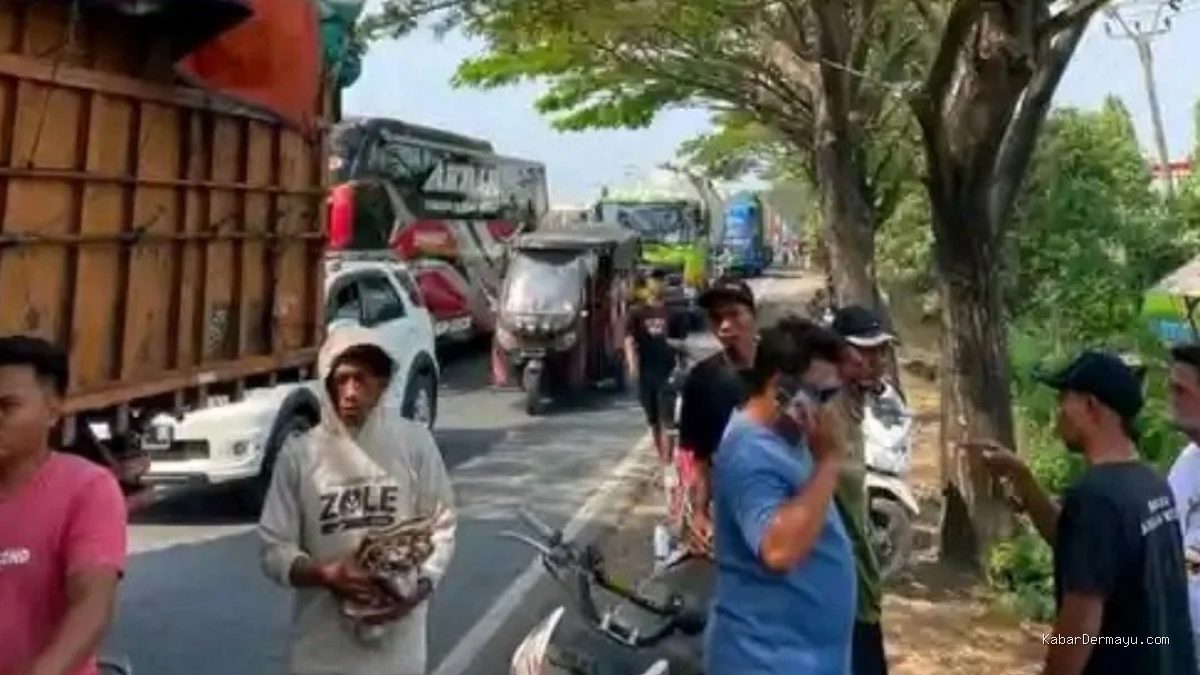 Kecelakaan Maut Pantura Kiajaran: Kemacetan Parah, Korban Terdata