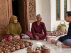 kisah-sukses-rosidah-20-tahun-membangun-bisnis-gula-merah-berkat-kur-bri-84736 Kisah Sukses Rosidah: 20 Tahun Membangun Bisnis Gula Merah Berkat KUR BRI