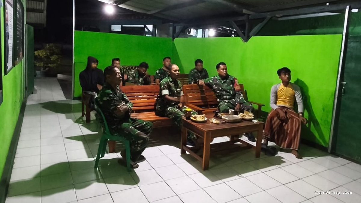 Koramil 1616 Kandanghaur Nobar Piala Dunia 2026, Perkuat TNI-Masyarakat