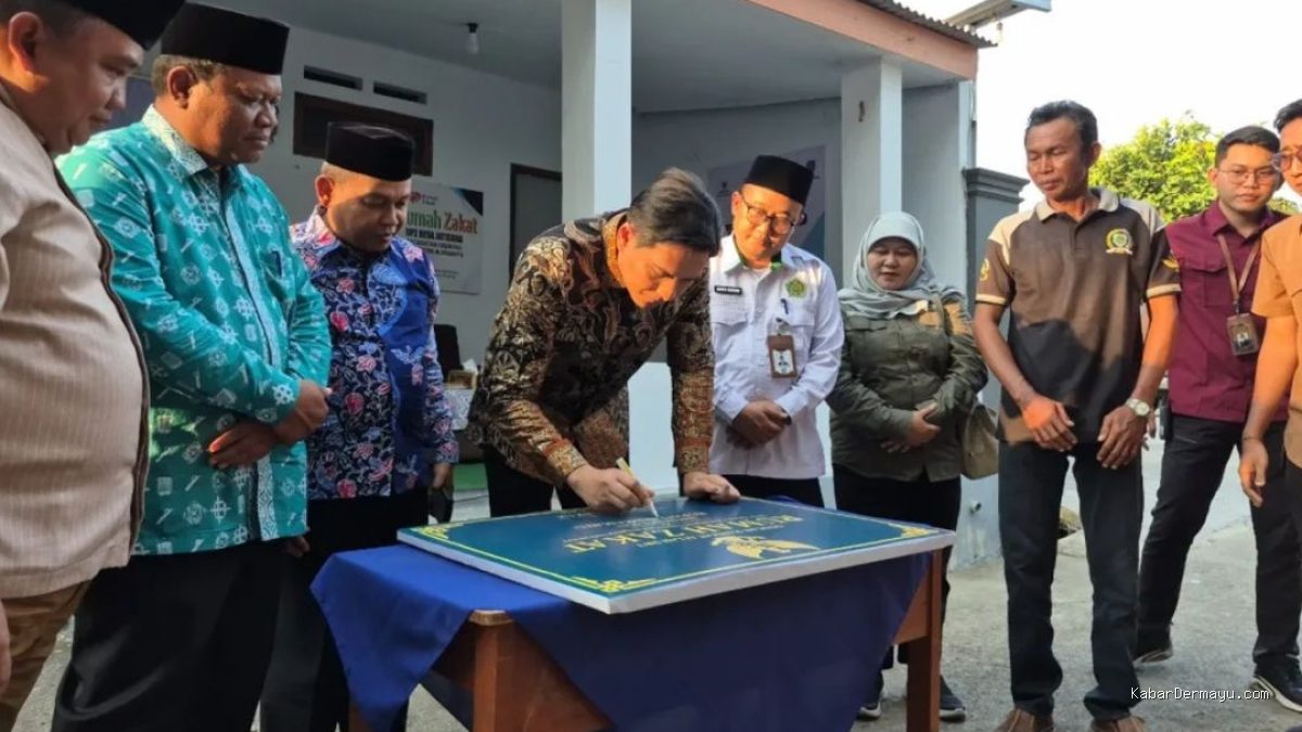 Lucky Hakim Resmikan Rumah Zakat UPZ: Transparansi & Tepat Sasaran