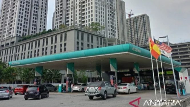 Malaysia Pangkas Harga BBM Nonsubsidi