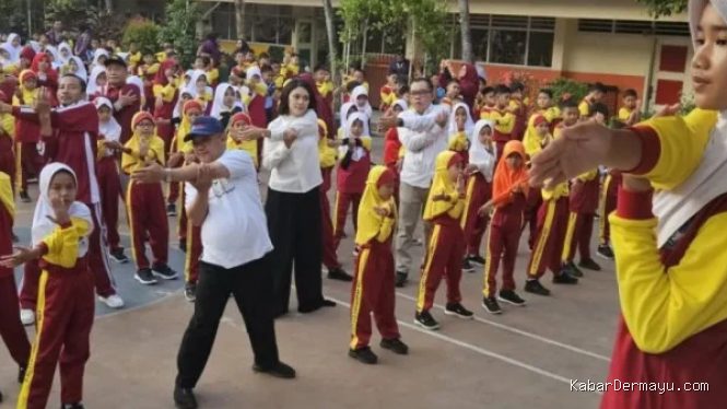 Mendikdasmen Pantau MPLS di SD Srengseng Sawah Pasca Teror Bom, Fasilitasi Trauma Healing
