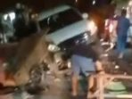 Mobil Hilang Kendali Hantam Angkringan di Depan SMAN 1 Sindang