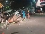 Mobil Tabrak Angkringan di Sindang, Pelakunya Remaja 16 Tahun