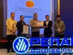peradi-raih-rekor-muri-perkuat-komitmen-kembalikan-martabat-advokat-indonesia-51956 PERADI Raih Rekor MURI, Perkuat Komitmen Kembalikan Martabat Advokat Indonesia