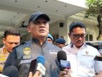 Polisi Bersenjata Lengkap Amankan Kafe dan Money Changer di Jaksel Terkait 3 Kasus Korupsi