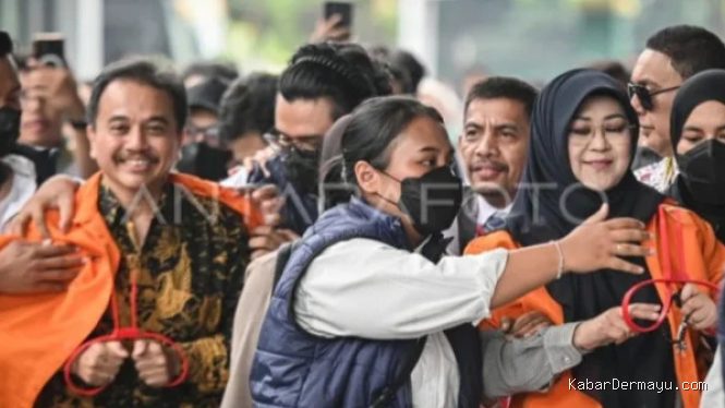 Roy Suryo dan Dokter Tifa Bubar Jalan? Rismon Sianipar Ungkap Fakta di Balik Terdakwa Ijazah Palsu Jokowi