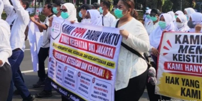 Tenaga Kesehatan APKSI dan PPPK Paruh Waktu Datangi Balai Kota Jakarta, Tuntut Pembayaran Gaji ke-13