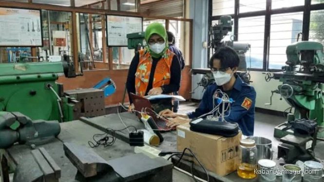 Wamenaker: Investasi Wajib Ciptakan Lapangan Kerja Baru