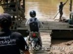 Indramayu Tak Bisa Bicara, Tak Berarti Tak Berdaya: 20 Tahun Kisah Warga Indramayu Menarik Perahu di Sungai Cimanuk 10 Agustus 2026, 17:43 WIB