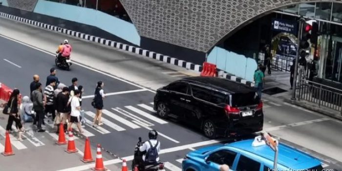 Kasus Alphard Terobos Lampu Merah Bundaran HI: Satpam Diperiksa Propam Polda Jabar