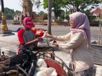 Rayakan Kemerdekaan, PLN UP3 Indramayu & YBM Berbagi Sembako