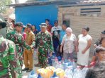 TNI Koramil Lelea Distribusikan Air Bersih di Desa Telagasari