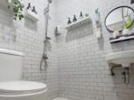 Photo by rumah123.com - 10 Ide Dekorasi Kamar Mandi Modern yang Elegan dan Fungsional