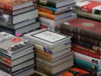 Photo by pxhere.com - Cara Memilih Buku Bacaan Inspiratif yang Sesuai dengan Anda