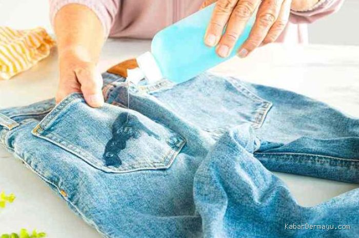 Photo by sajiansedap.grid.id - Cara Menghilangkan Noda Minyak di Celana dengan Bedak Tabur