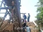 gotong-royong-petani-indramayu-bangun-jembatan-cilalanang-mandiri-21466 Gotong Royong Petani Indramayu Bangun Jembatan Cilalanang Mandiri
