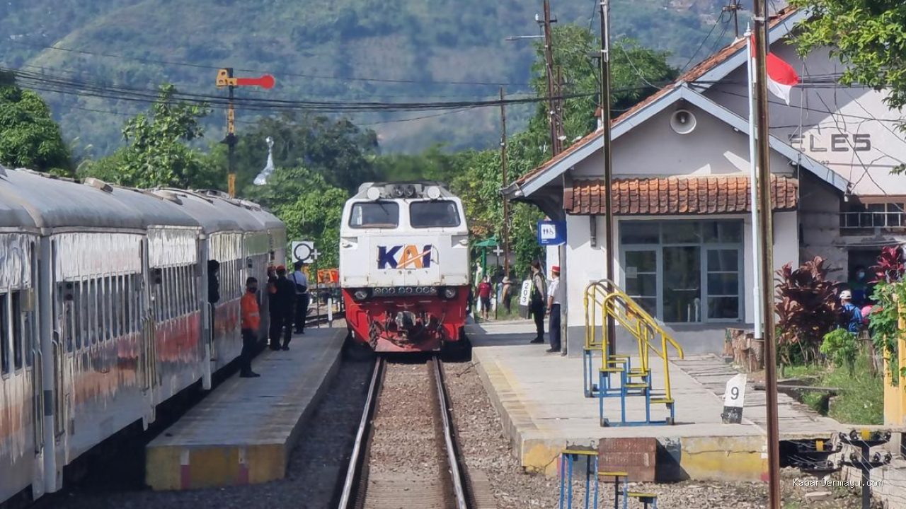Photo by bisnislife.com - Jadwal Kereta Api Stasiun Jatibarang ke Jakarta Gambir Terbaru