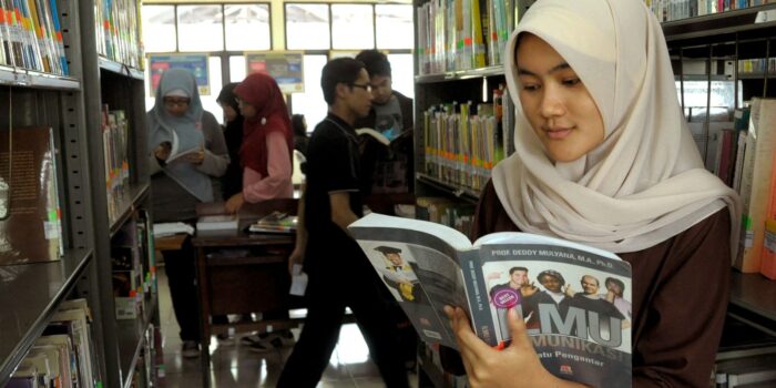 Panduan Membangun Kebiasaan Membaca Buku Setiap Hari