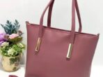 Photo by shopee.co.id - Panduan Memilih Tas Kerja yang Elegan dan Fungsional