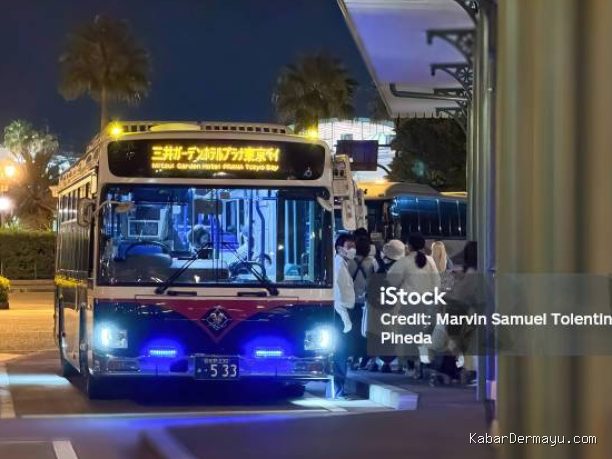Photo by istockphoto.com - Panduan Nyaman Tidur di Bus Malam Antarkota agar Segar Saat Tiba