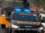 Polres Indramayu Semprot Jalan dengan Water Cannon, Cegah Debu Vulkanik