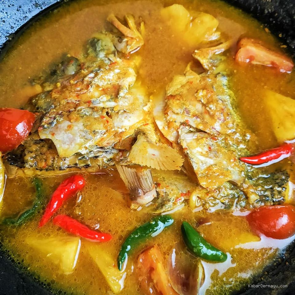 Photo by rasa.my - Resep Pindang Gombyang Kepala Ikan Manyung Kuah Kuning Asam Pedas Segar Bebas Amis