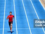 Photo by istockphoto.com - Trik Lolos Tes Fisik Lari Siang Bolong di Lapangan Terik Tanpa Pingsan
