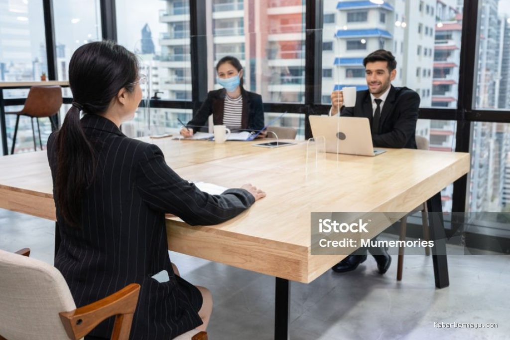 Photo by istockphoto.com - Trik Menjawab Pertanyaan Berapa Saudara Kandung Saat Wawancara HRD Pabrik